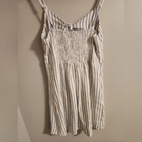 NWT Hollister striped dress white and blue size large - Picture 9 of 10